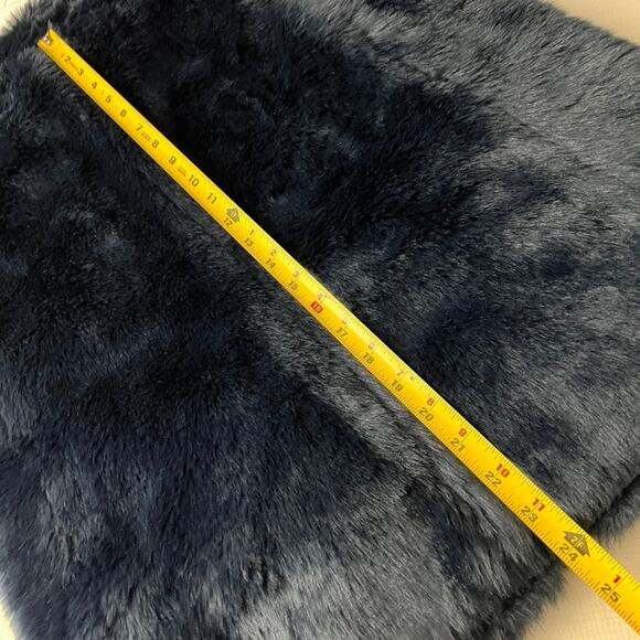 J. Crew Faux Fur Navy Blue Vest Women Size Medium - Picture 6 of 12